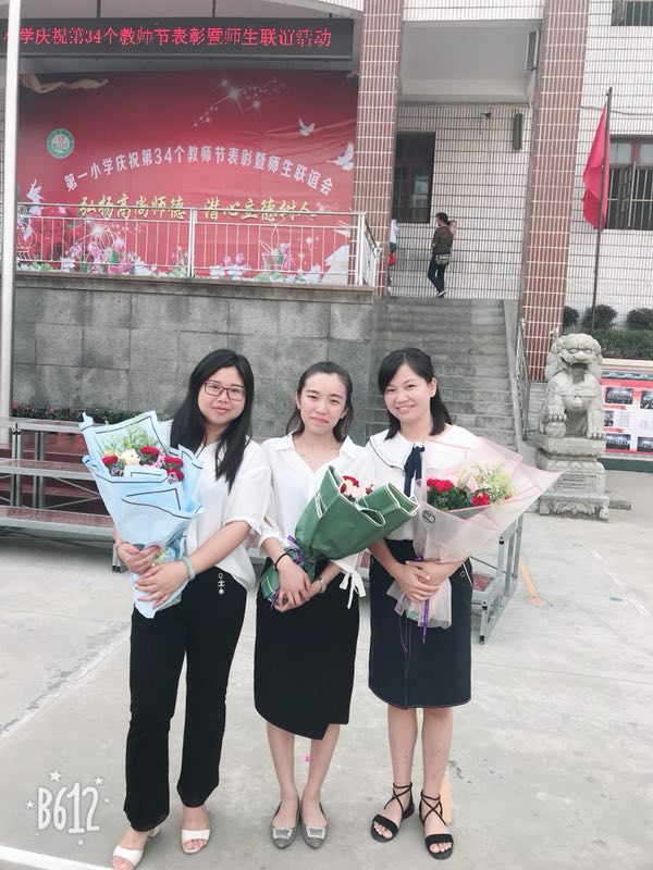 左一.jpg